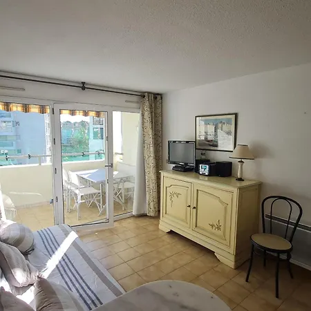 2 Pieces Avec Balcon, Piscine Et Parking Privatif A - Fr-1-780-40 Apartman