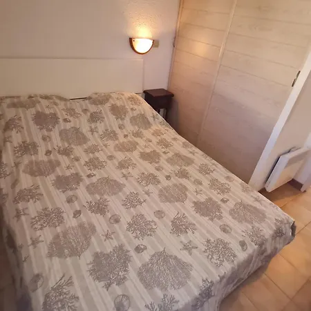 Apartman 2 Pieces Avec Balcon, Piscine Et Parking Privatif A - Fr-1-780-40 Sainte-Maxime